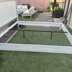 Vivian Deluxe Platform King Size Bed