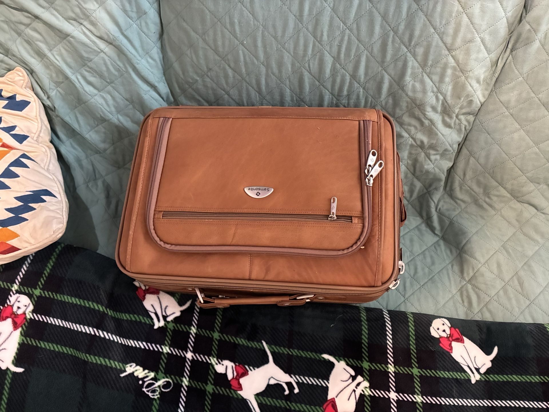 Leather duffel bag