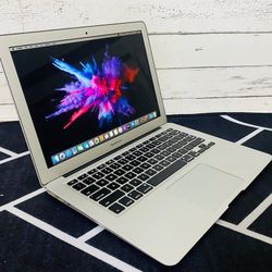 Apple MacBook Air 13” I5/8GB/256GB SSD $180