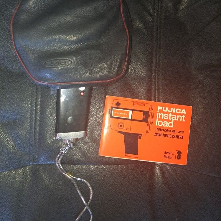 FUJICA INSTANT LOAD MOVIE CAMERA