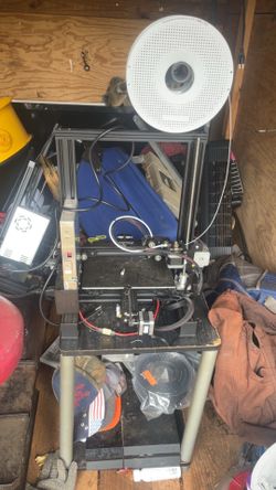2 3D printers with filaments