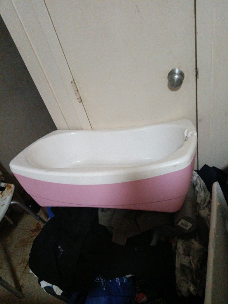 Pink Baby Tub