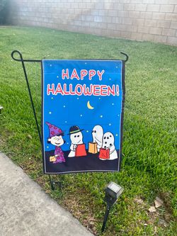 Peanuts garden flag