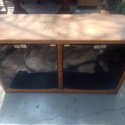 Tv/Stereo Cabinet. WOOD
