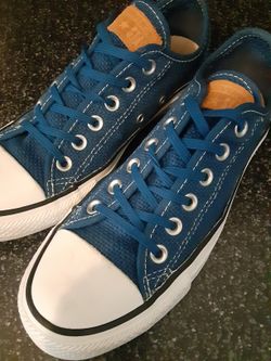 Converse womens 7 Great Condition