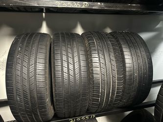 SET OF TIRE 215 55 17 MICHELIN 85% LIFE