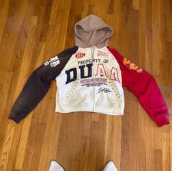 Cropped Duaa Earth Hoodie