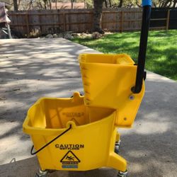 Commercial Mop Bucket On Wheels