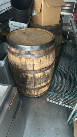 2 Whiskey Barrels