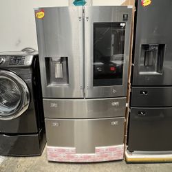 NEW SAMSUNG FAMILY HUB FRIDGE