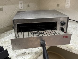 Fusion Commercial Counter Top 12" Pizza Oven