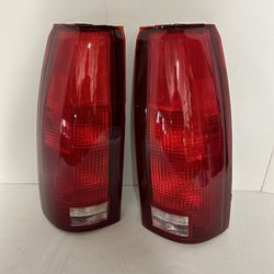 Tail Lights 1998/1999 Chevy 