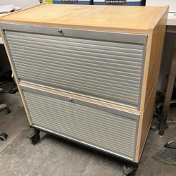 IKEA File Cabinet With Caster / Keys