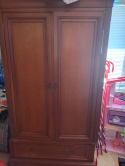 Wood cabinet