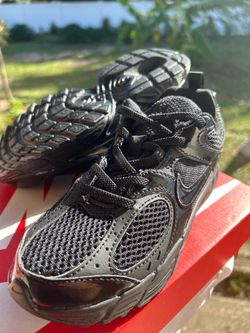 Nike Low-Top Sneakers Triple Black
