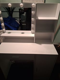 White Vanity Desk with Hollywood Mirror