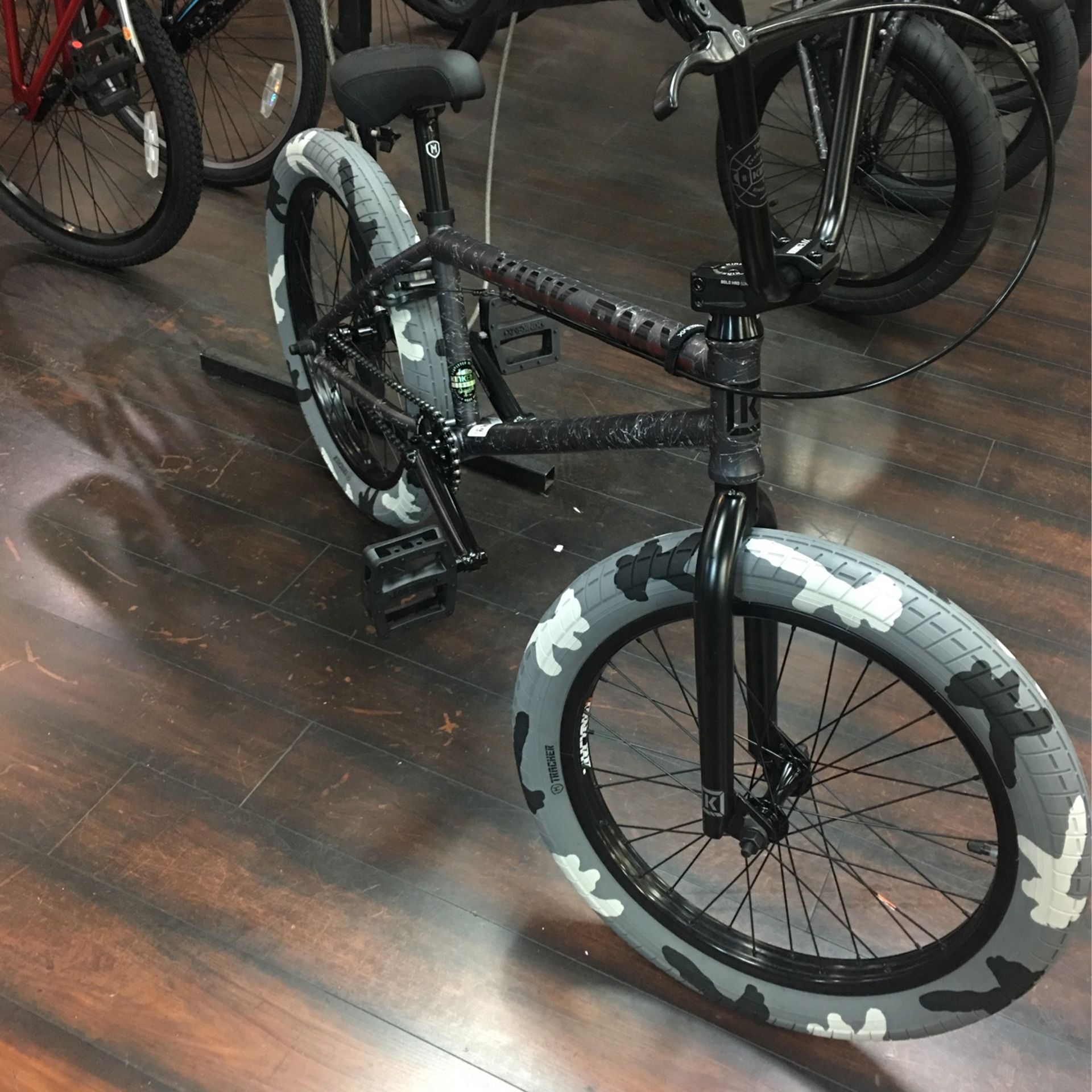 2021 Kink Whip 20” BMX Bike W/ Camo Tires!!