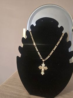 Cadena con medalla de oro laminado