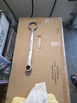 BRAVO 3 PROP Wrench By Signature