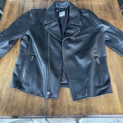 Black motorcycle jacket (sz M)