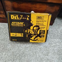 DeWalt Atomic SDS Rotary Hammer 