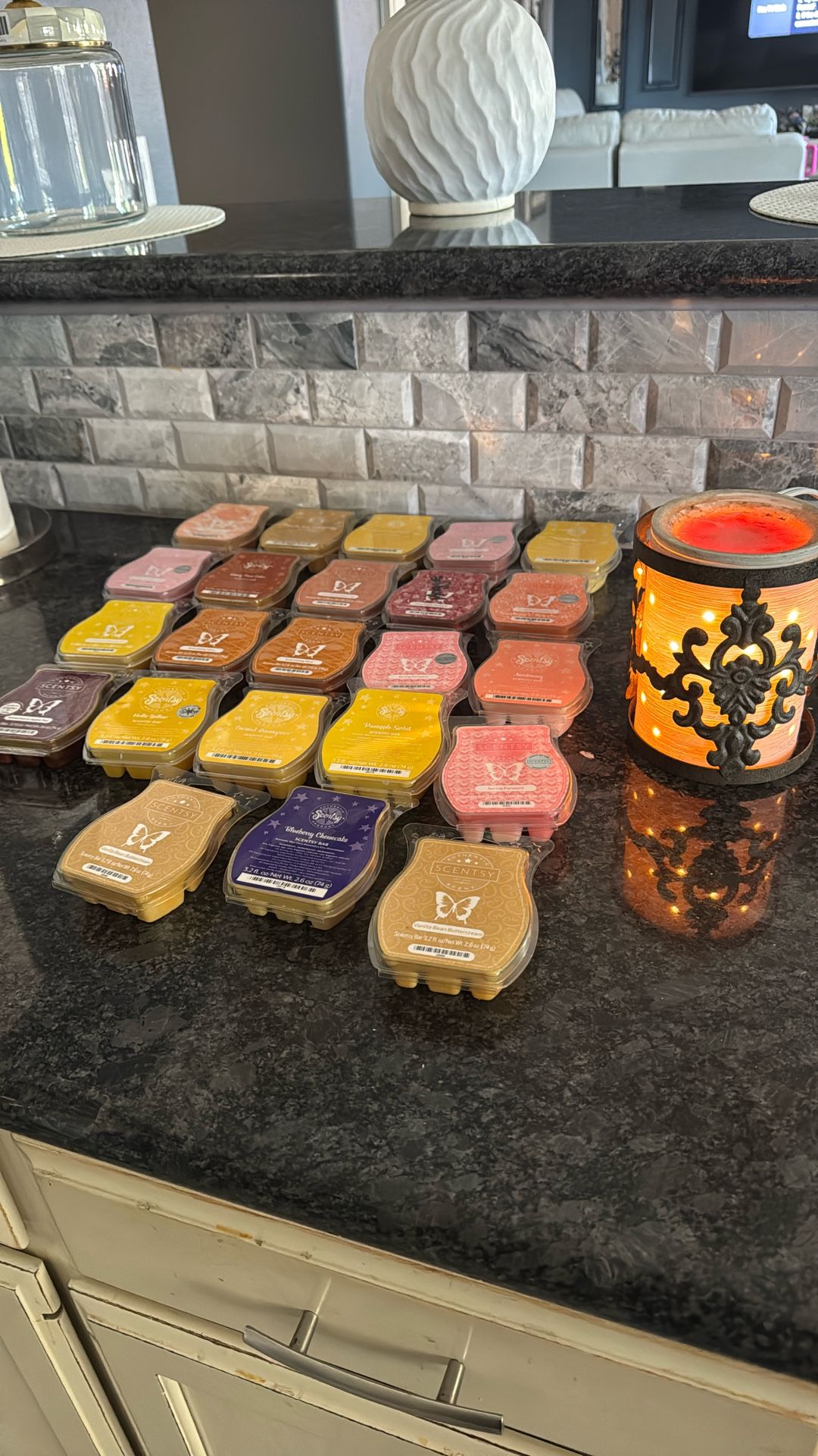 scentsy 23 packages of bars and a scentsy candle holder