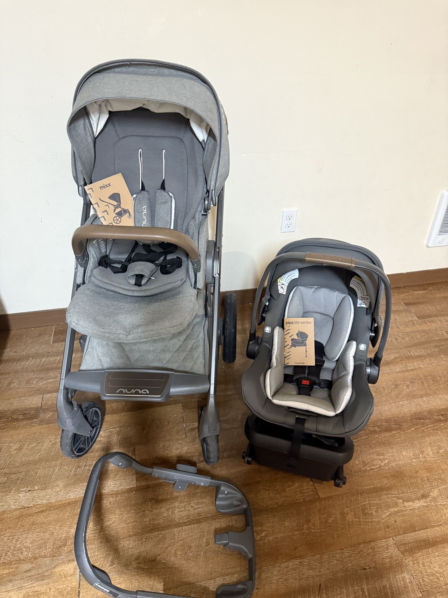 Nuna Mixx Next stroller and car seat 