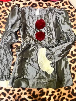 Kid’s pennywise clown costume