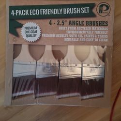 Angle Paint 4 Brushes NIB Eco Friendly Recycled Materials 2.5"  Art House