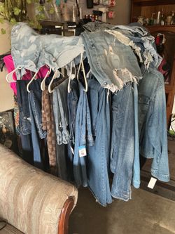 Jeans and make up 5$