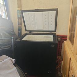 Arctic King Deep Freezer 10 Cu.ft