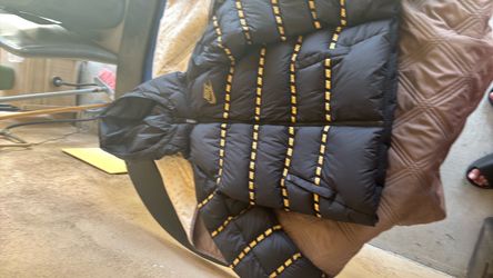 kids nike puffer