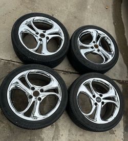 17” Neeper Alien 4x4.5 with old tires