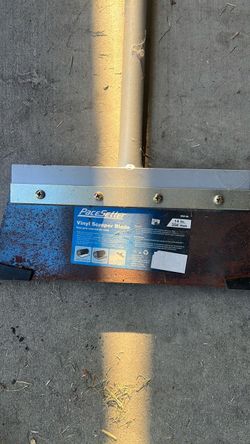 Vinyl scraper