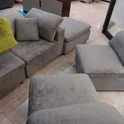 *Holiday Flash Sale!!!*---Floating Lima Fabric Sectional Sofa W/Ottoman---Now $699!!!---Delivery/$10 Down Financing👌