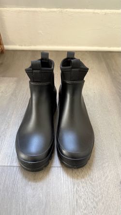 Target Brand Water Proof Chuck Black Size 8 Womens