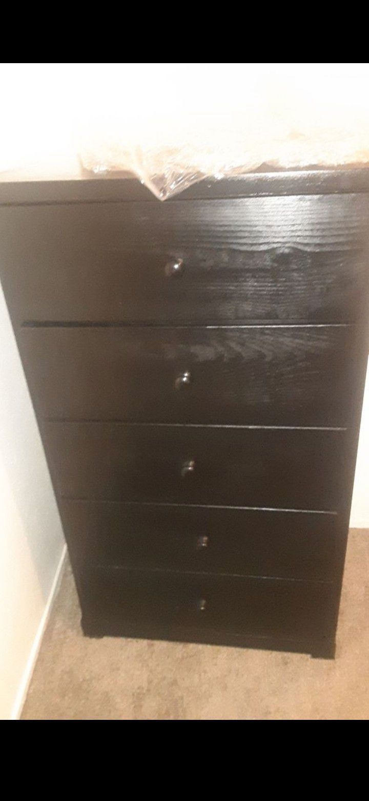 5 drawer dresser 40