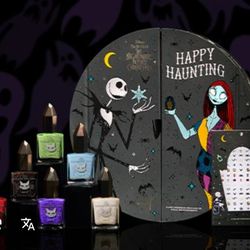 Lightly Used: Mooncat Nightmare Before Christmas Collector's Edition Box Set
