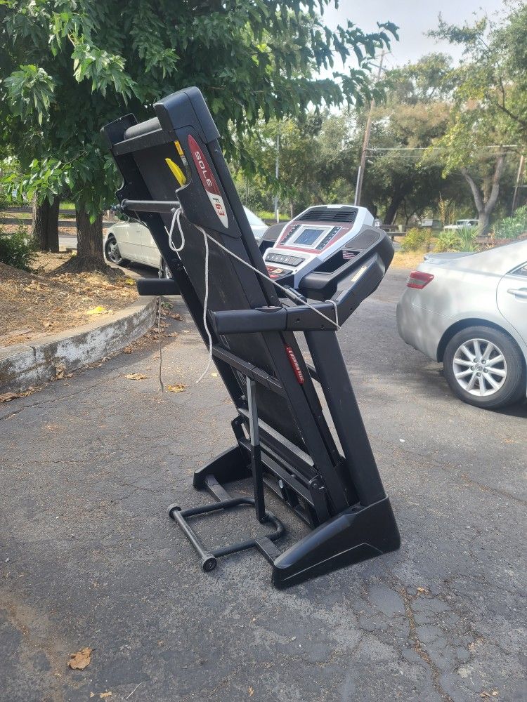 Sole F63 Treadmill