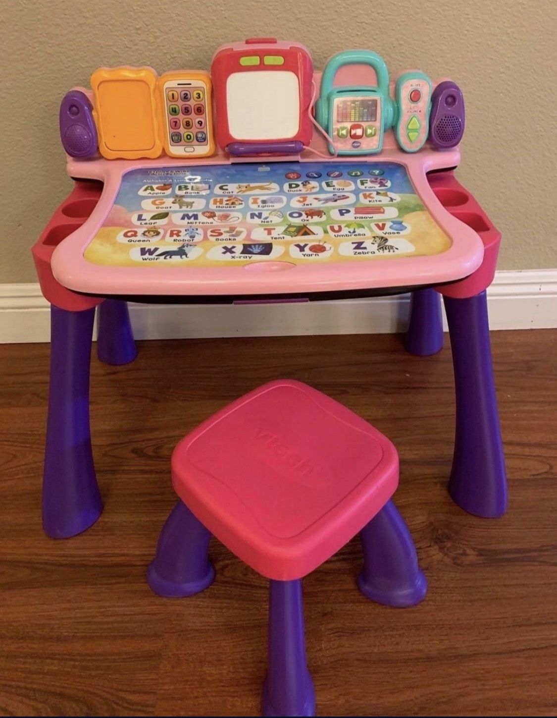 VTECH LEARNING DESK 