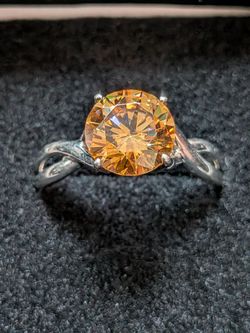 White 10k gold ring