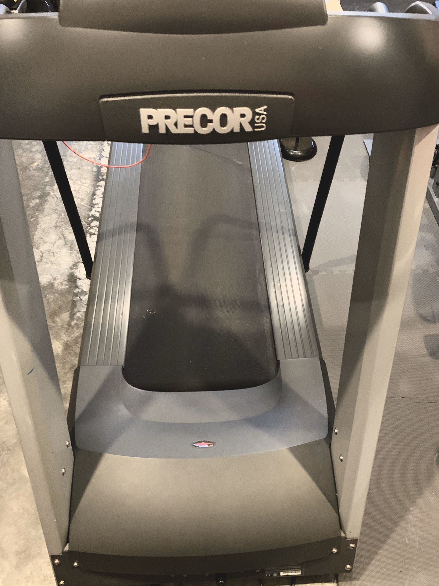 Precor 9.55 Treadmill - Great Condition