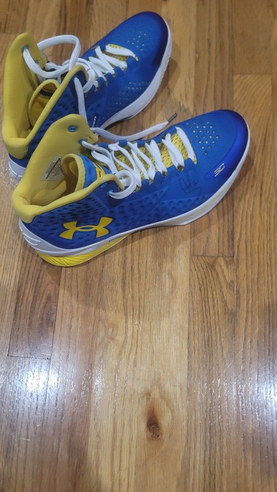 Autographed Steph Curry, Golden State Warriors, Game worn Shoes