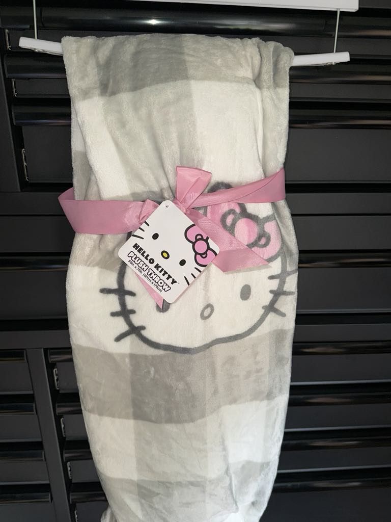 Hello Kitty Blanket