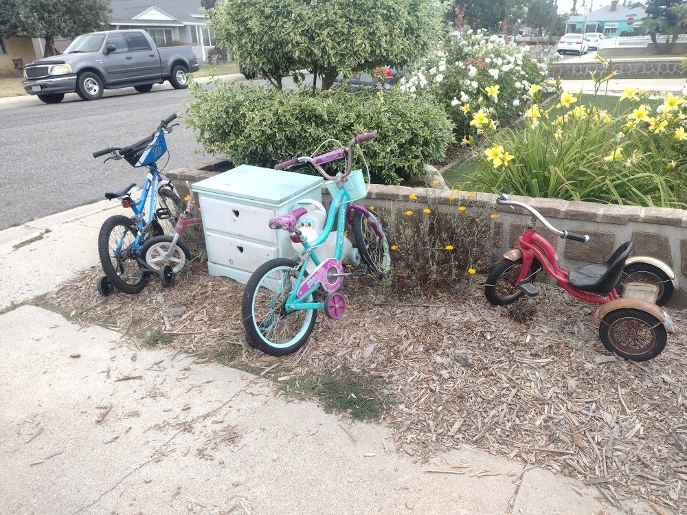 Free Curb Alert Bikes Dresser And More...