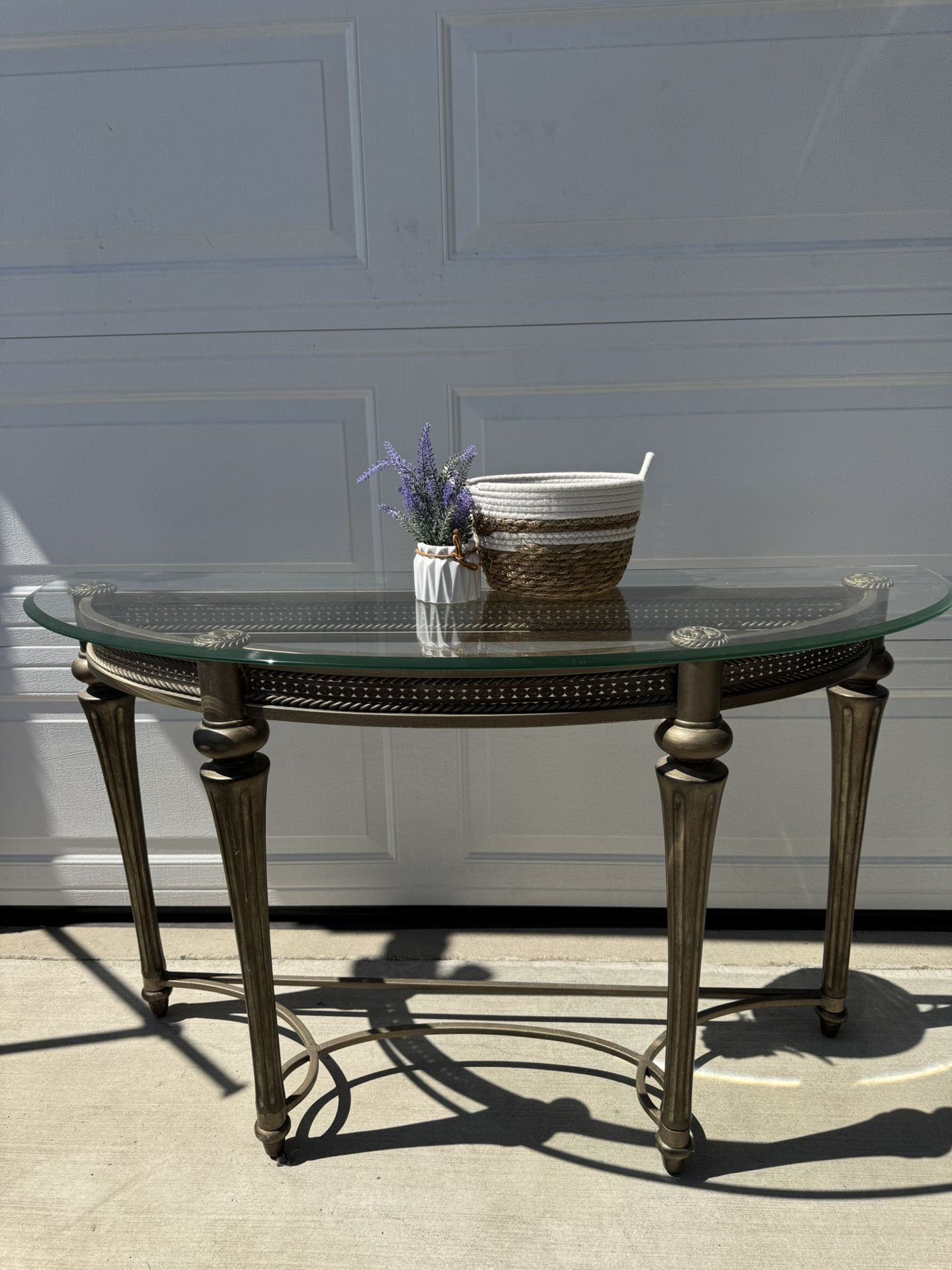 Elegant Glass Top Console Table – Vintage Gold Metal Frame