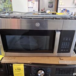 GE Over The Range Microwave With Convenience Cooking 
