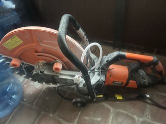 Bevies cement saw