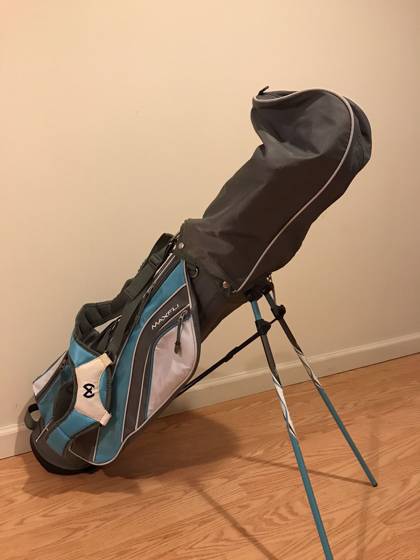 MAXFLI Girl’s (8-12 yr old) Beginner Golf Set