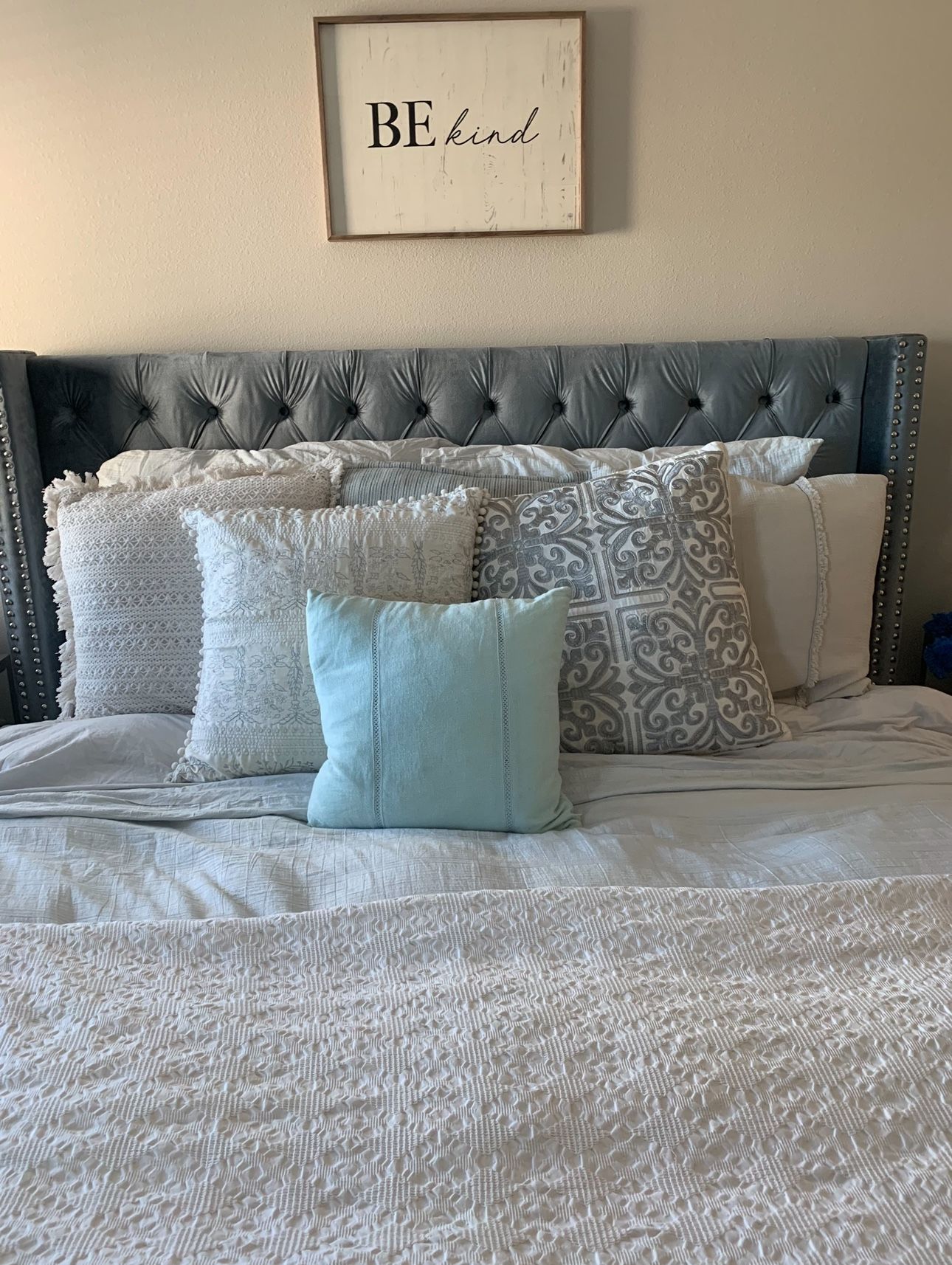 King Bed, Mirrored Furniture, TVs, Entertainment center, Outdoor Patio Sectional,